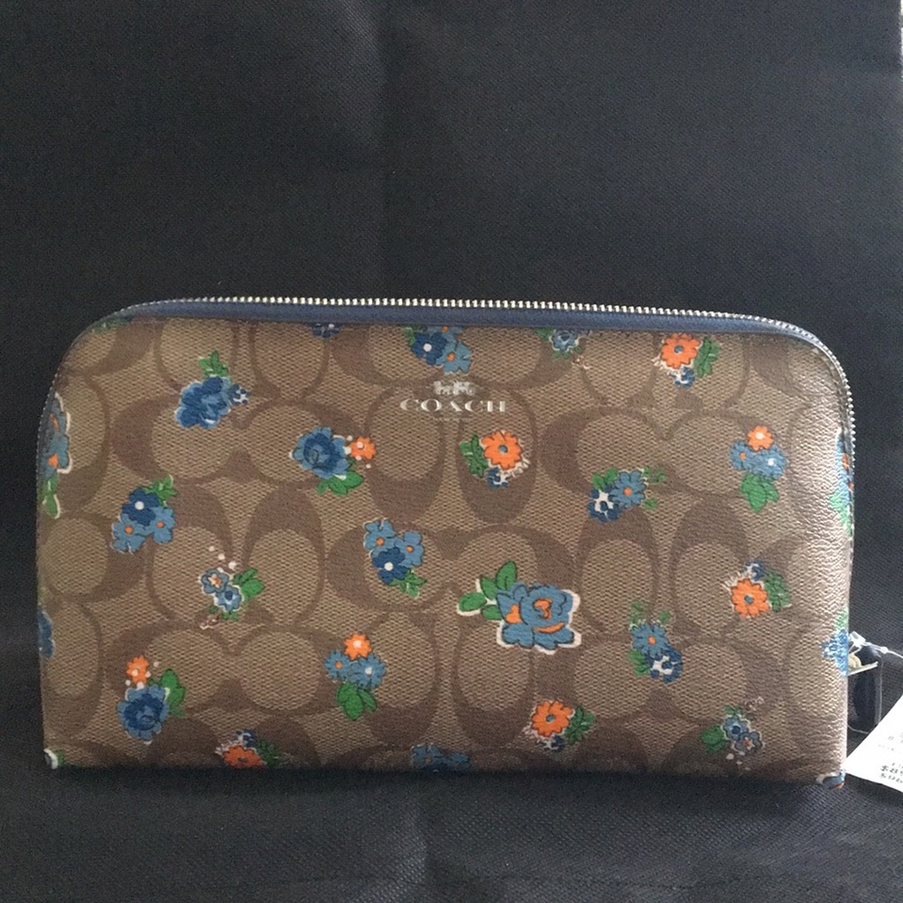 Coach Cosmetic Case 22 with Floral Print